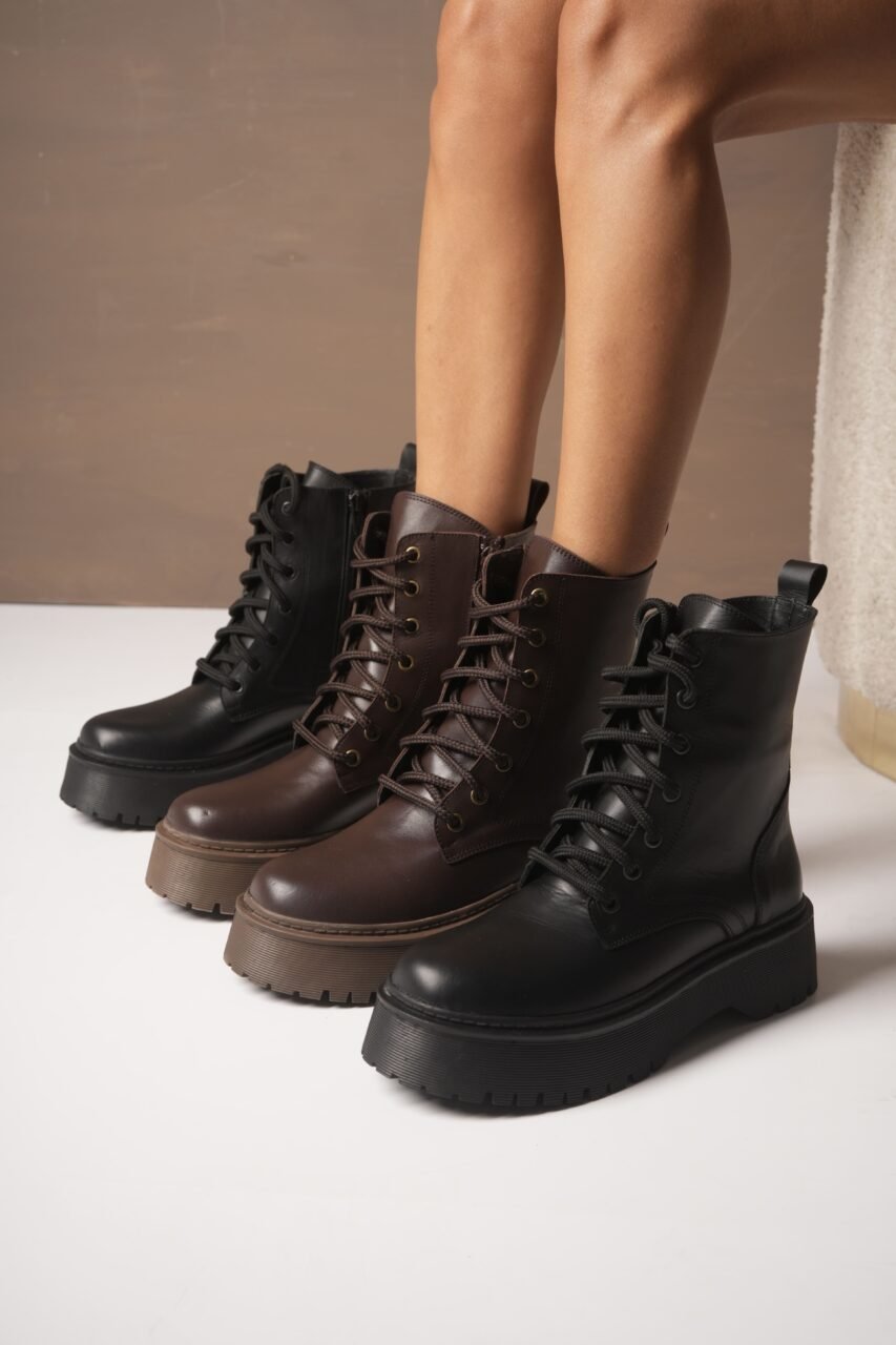 BORCEGOS ALANIA • Color Negro Marron Women - Zapatos para Mujer BORCEGOS ALANIA • Color Negro Marron
